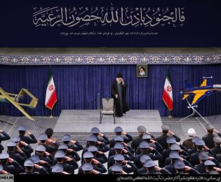 حضور پر شور در راهپيمايي 22 بهمن نشانه اقتدار ملي است